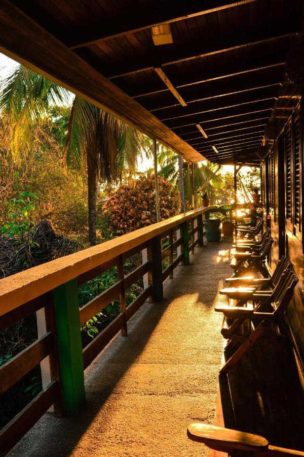 Hotel La Cascada Puntarenas Dış mekan fotoğraf